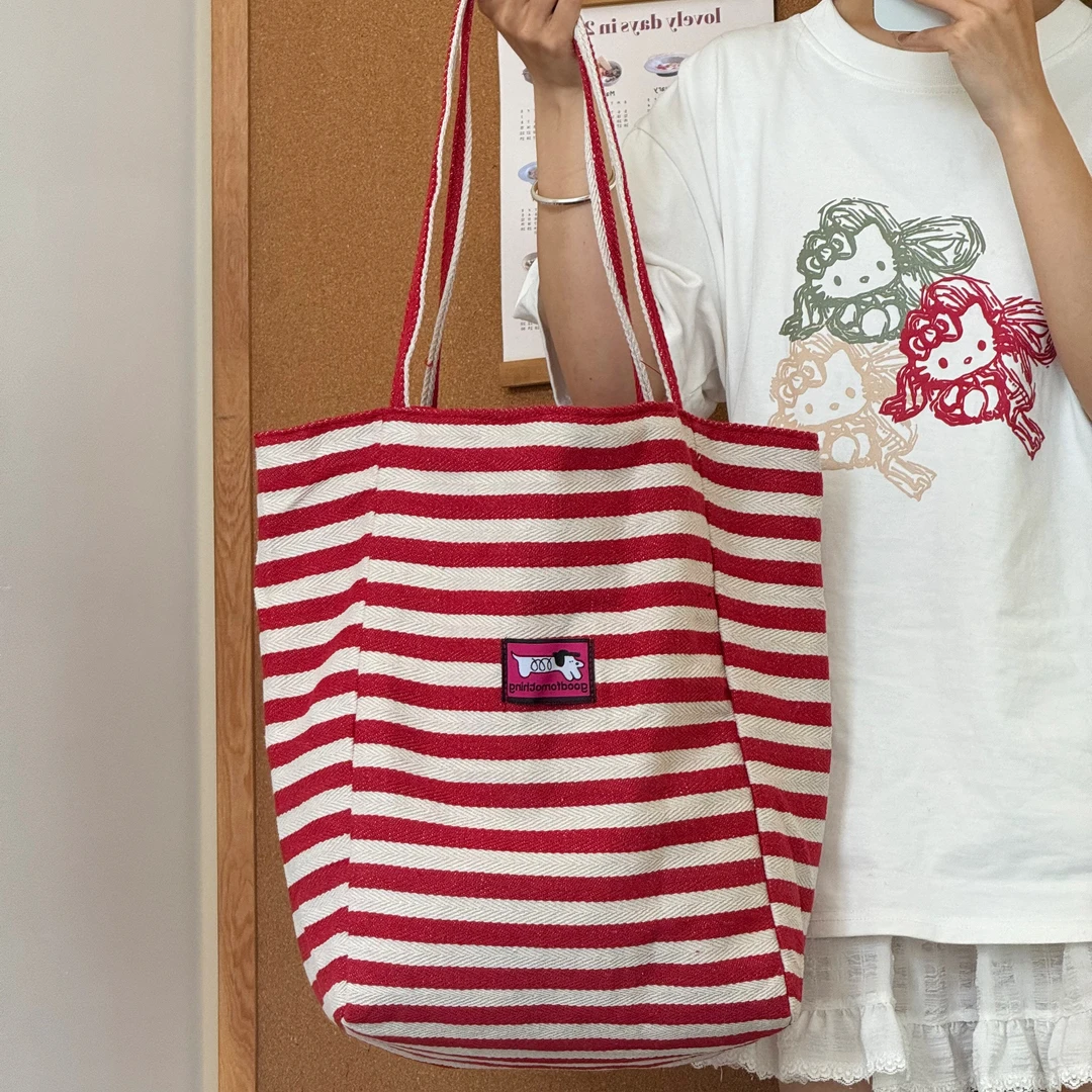 一张同学小众洋气大容量单肩托特包C41红