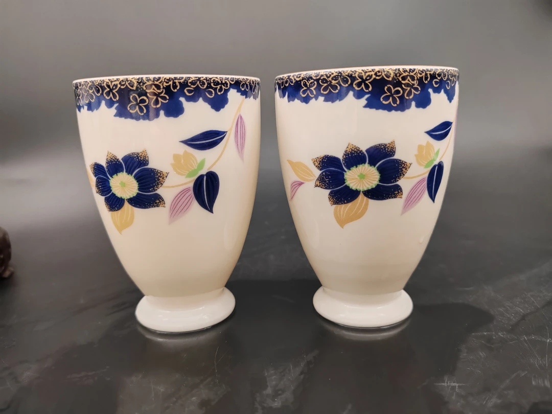 器字款高脚杯一对01/10