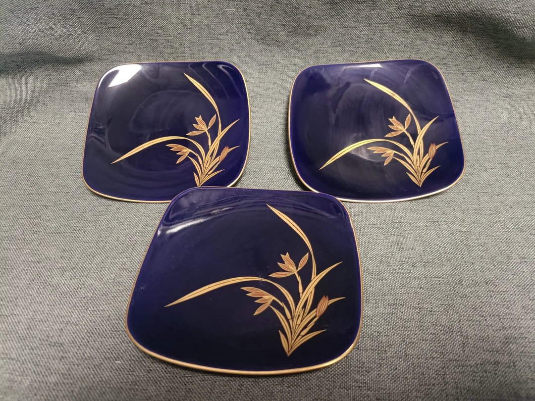 香兰社盘子陶瓷，有划痕见图二标为单价01/96