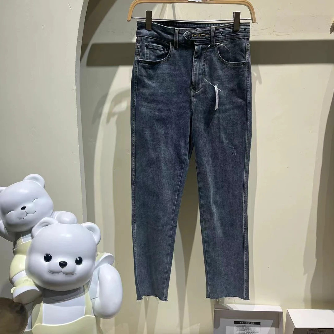 百搭烟管牛仔裤（不含配饰）-0507