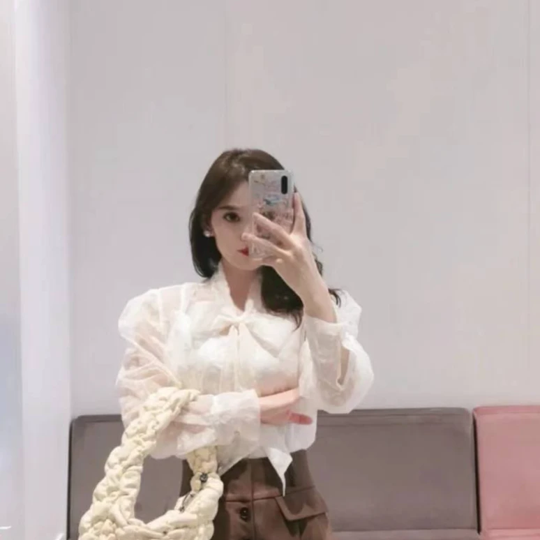 599【0121】浪漫植绒网纱衬衫（不含配饰）