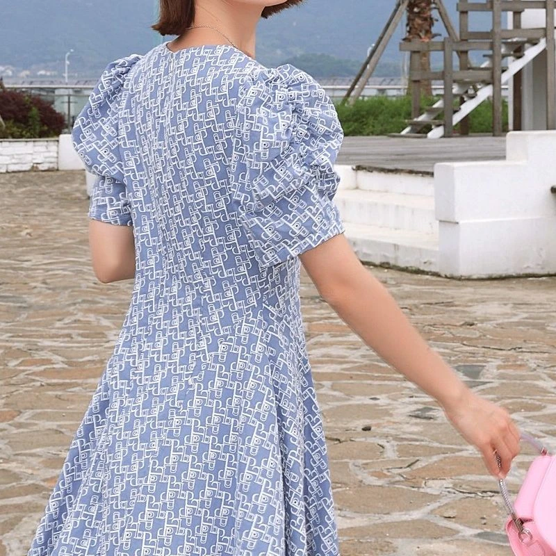 绣花连衣裙-0903