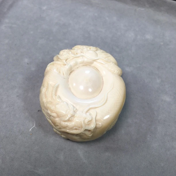 猛犸牙雕刻手把件