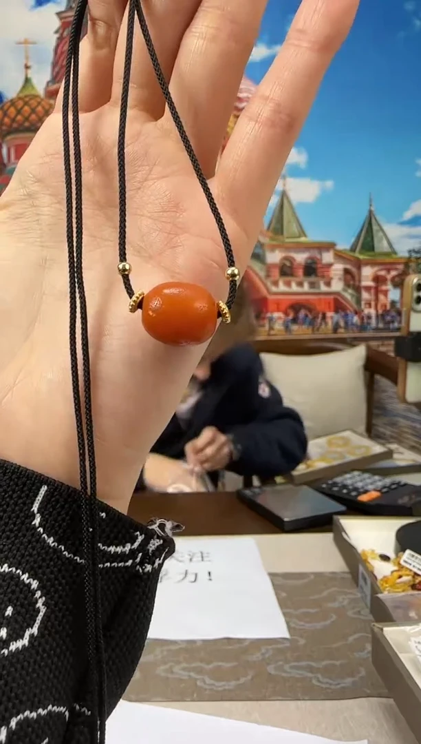 【闪购商品】琥珀吊坠(不含链)银S925镶嵌老蜜蜡枣珠吊坠