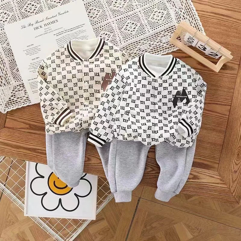 儿童秋季新款大M格子套装休闲