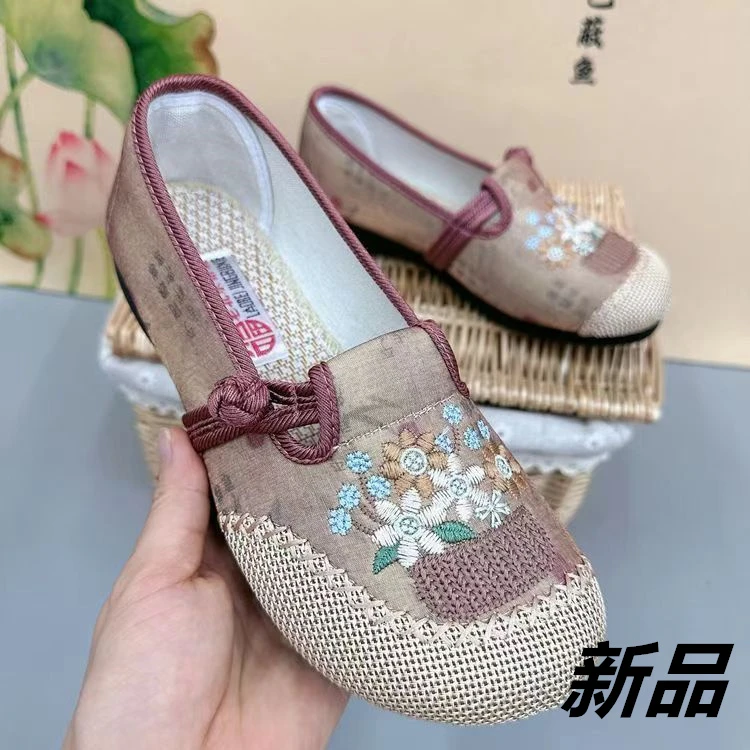 2025全网大卖款北京工艺布鞋女单鞋妈妈鞋平底绣花一脚蹬舒适汉服
