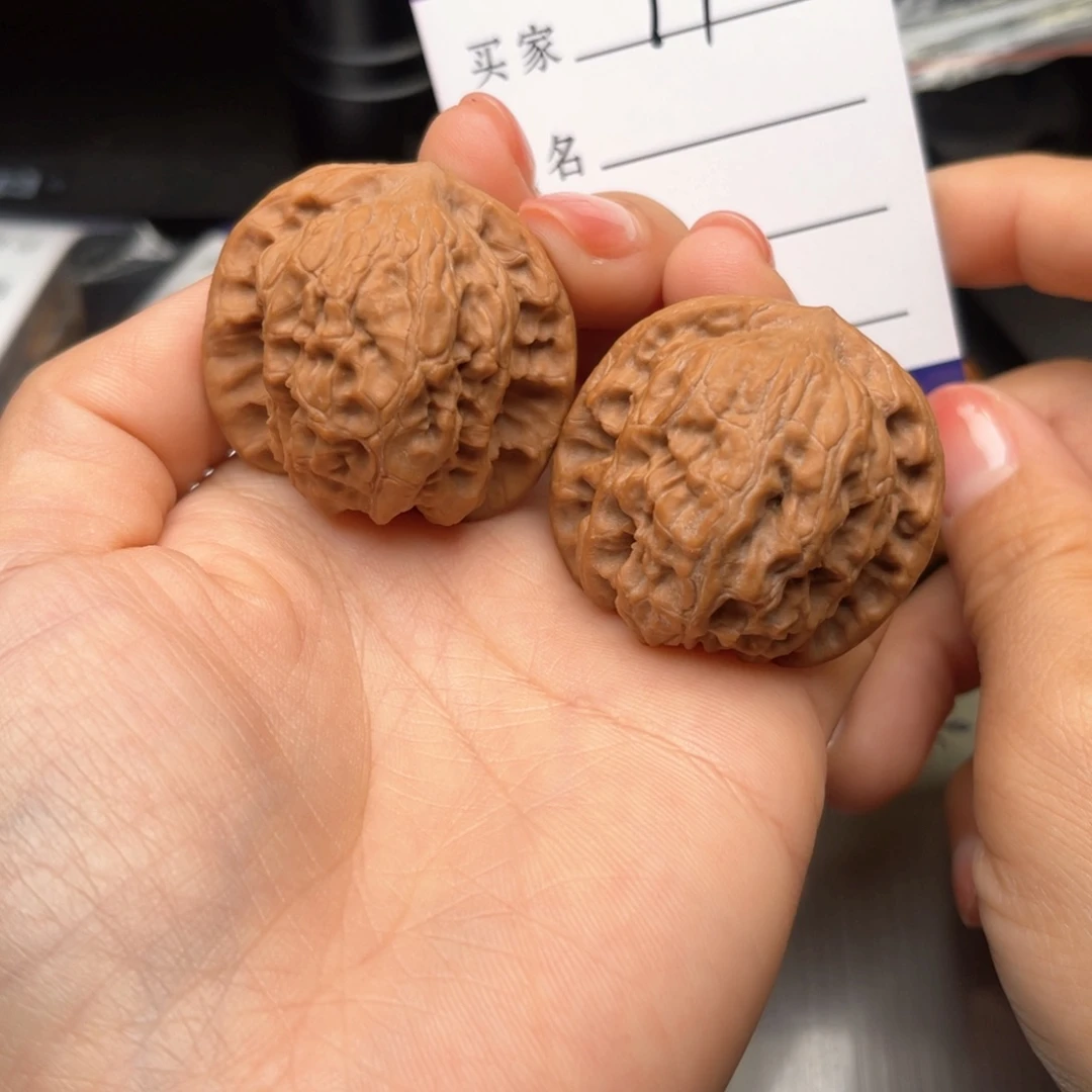 文玩核桃吊坠野狼97