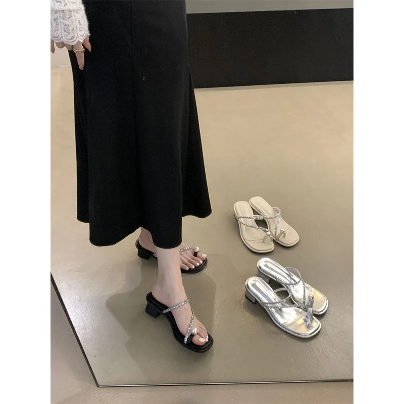 珍珠水钻粗跟凉鞋女高跟鞋女2024夏季新款轻便小众百搭温柔风夹趾