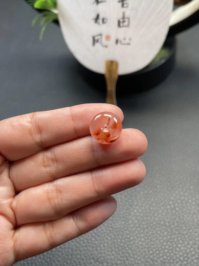 南红冰飘花小肉扣