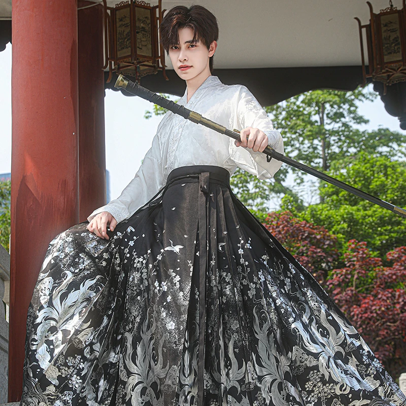 原创新中式男女汉服中国风刺绣提花飞机袖交领上衣搭配烫金马面裙