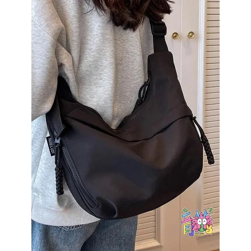 大容量单肩包包时尚通勤女新款冬休闲百搭托特包韩版腋下包手提包