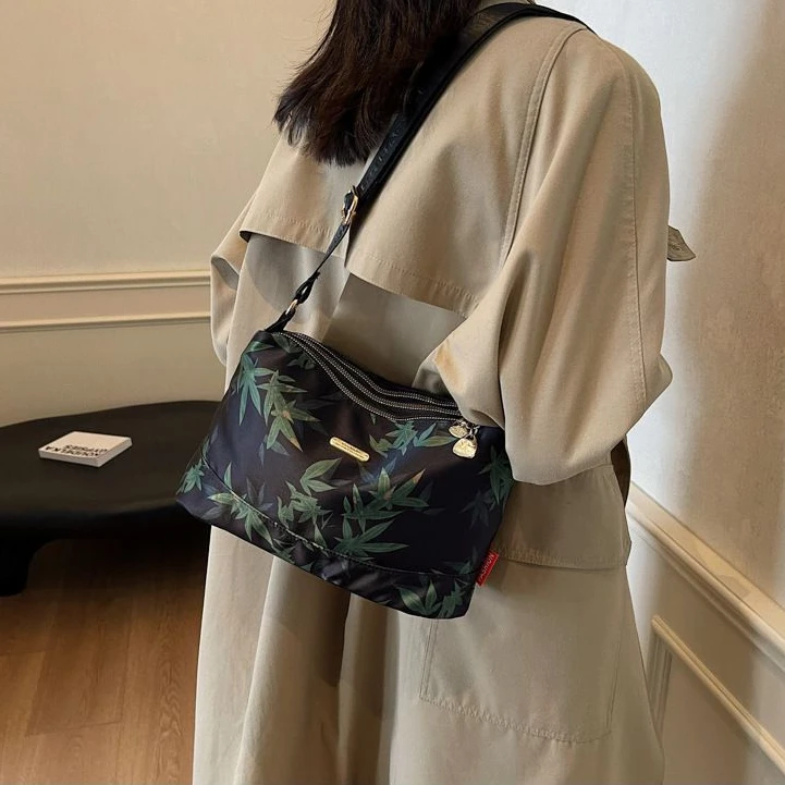 原创国风竹叶通勤包包女2025秋冬新款休闲三层单肩斜挎包手提编织