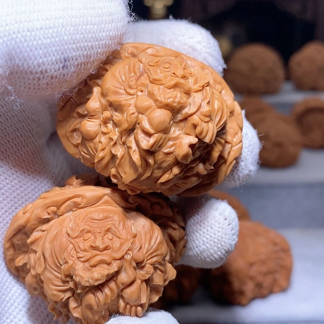 【闪购商品】狮子头核雕东**雪