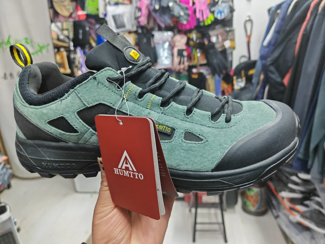 男款偏小半码防水透湿户外徒步鞋轻量耐磨登山鞋