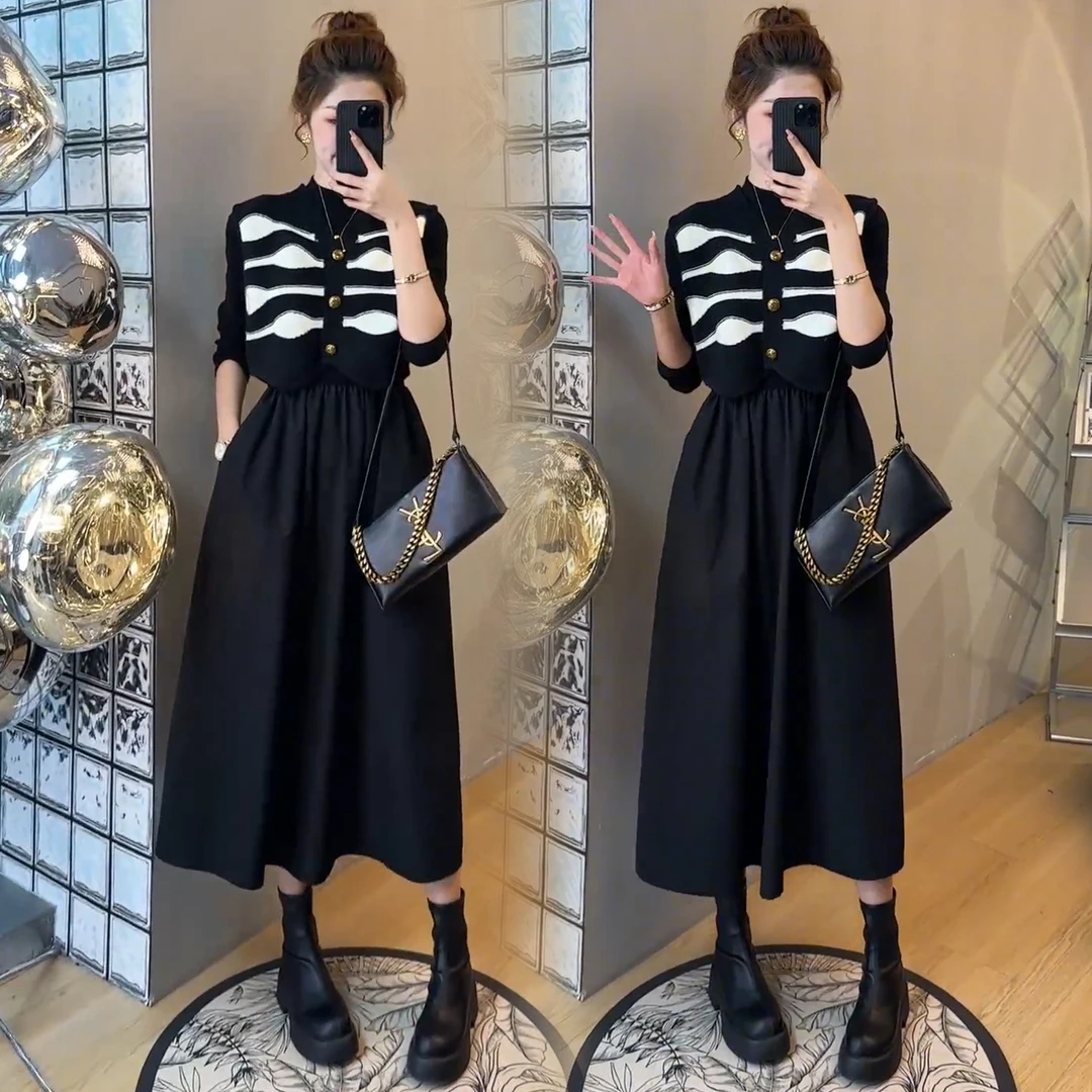 百搭时尚撞色设计款针织衫小马甲修身显瘦小黑裙套装