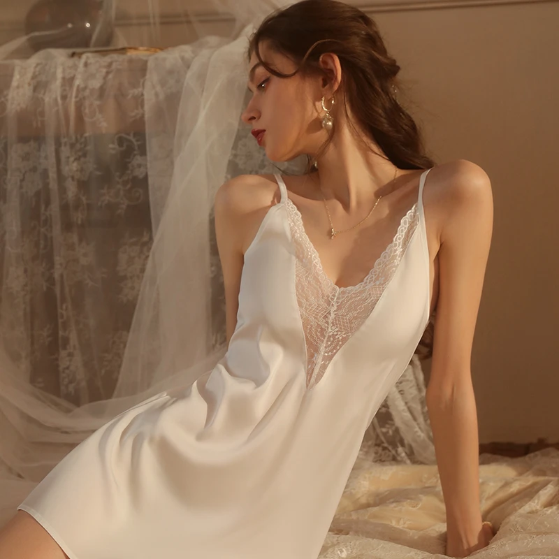 【蜜意倩影】性感美背蕾丝吊带轻奢雷丝薄纱小心机冰丝宽松慵懒睡裙