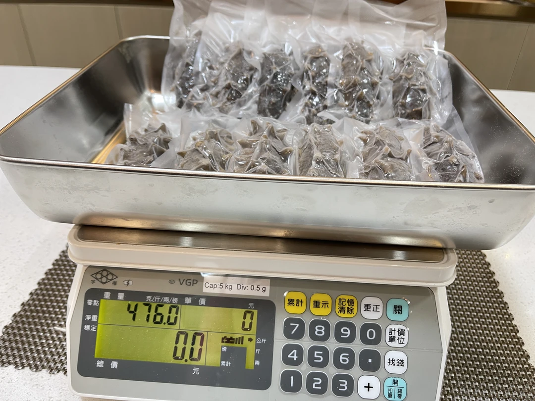 12头大连高刺鲜食海参（ 1盒十二只） 约470克