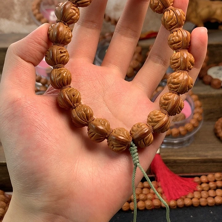 文玩核桃吊坠16小金豆