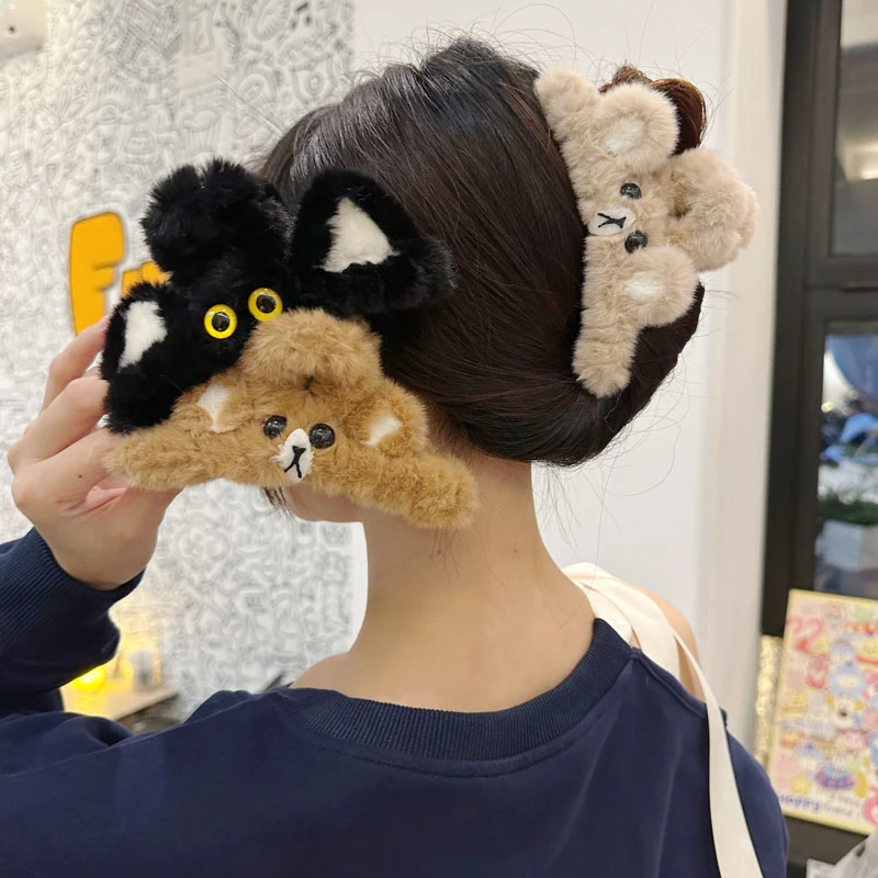 2023秋冬卡通猫咪可爱毛绒抓夹大号毛毛鲨鱼夹后脑勺夹子头饰女
