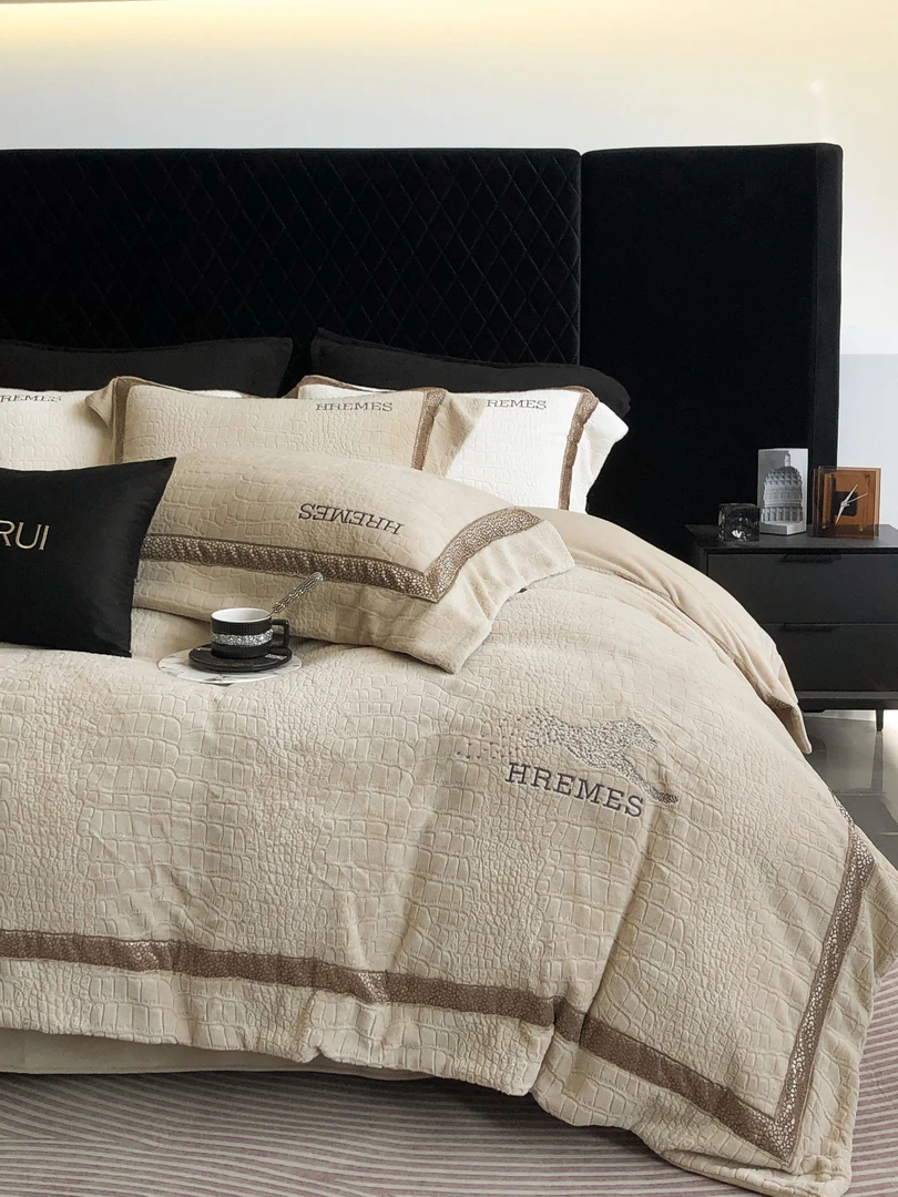 300克甄云绒超柔煦暖绒四件套雕花豹纹设计轻奢高级保暖防静电冬