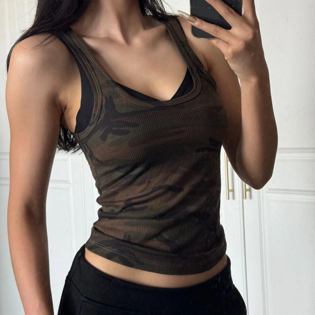 【Glozzzz】迷彩U型领背心美式特种兵辣妹修身吊带上衣723-1