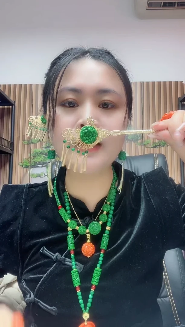 【闪购商品】查罗石发饰合金251