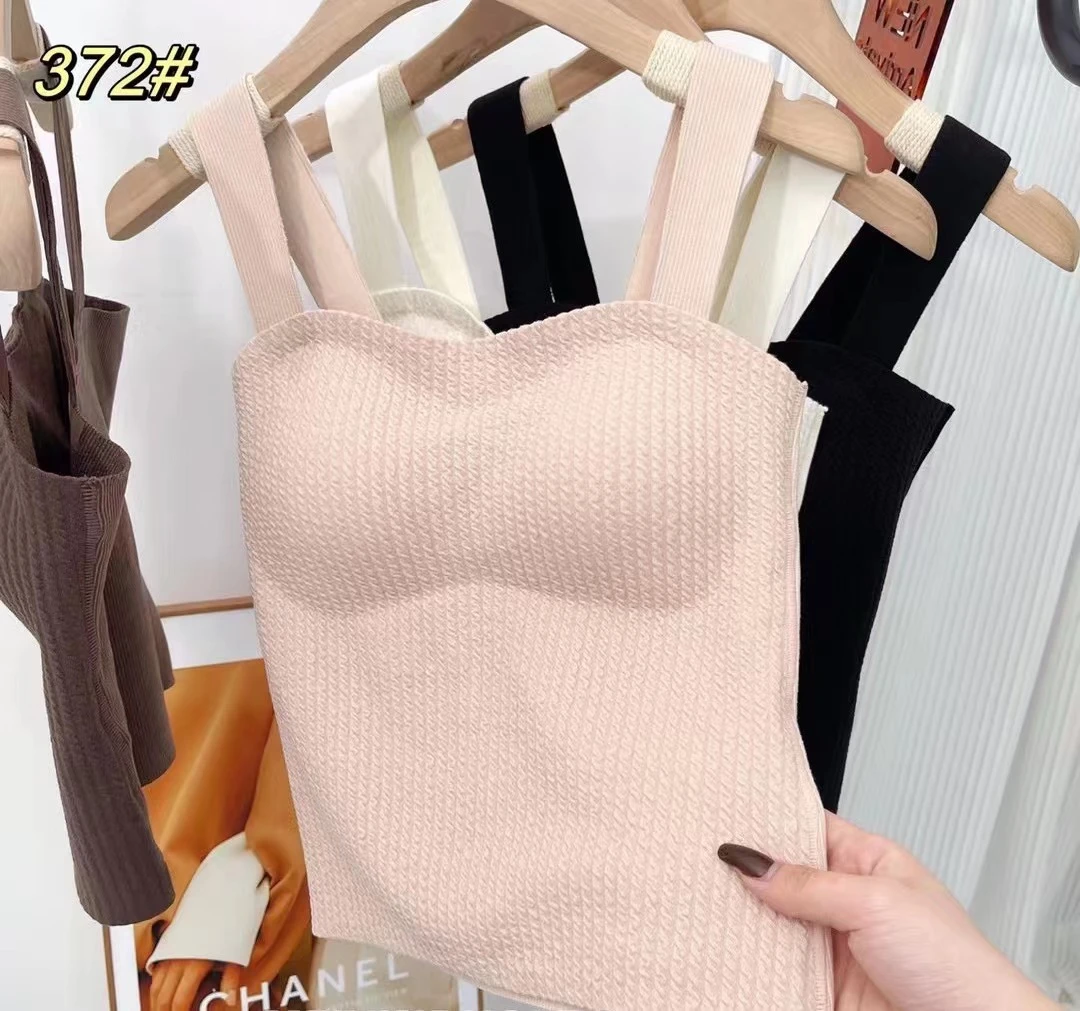 深圳南油时尚百搭冬季羊羔绒带胸垫保暖内搭打底美背