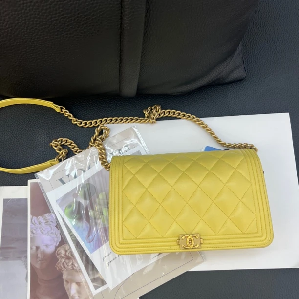 99新 Chanel/香奈儿 leboy柠檬黄金扣单肩