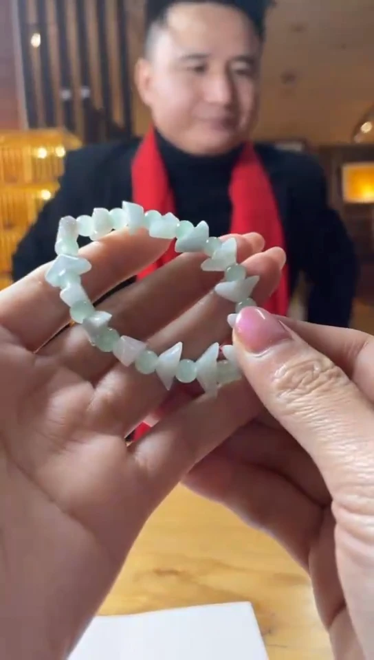 【闪购商品】翡翠吊坠未镶嵌义合露露151221043