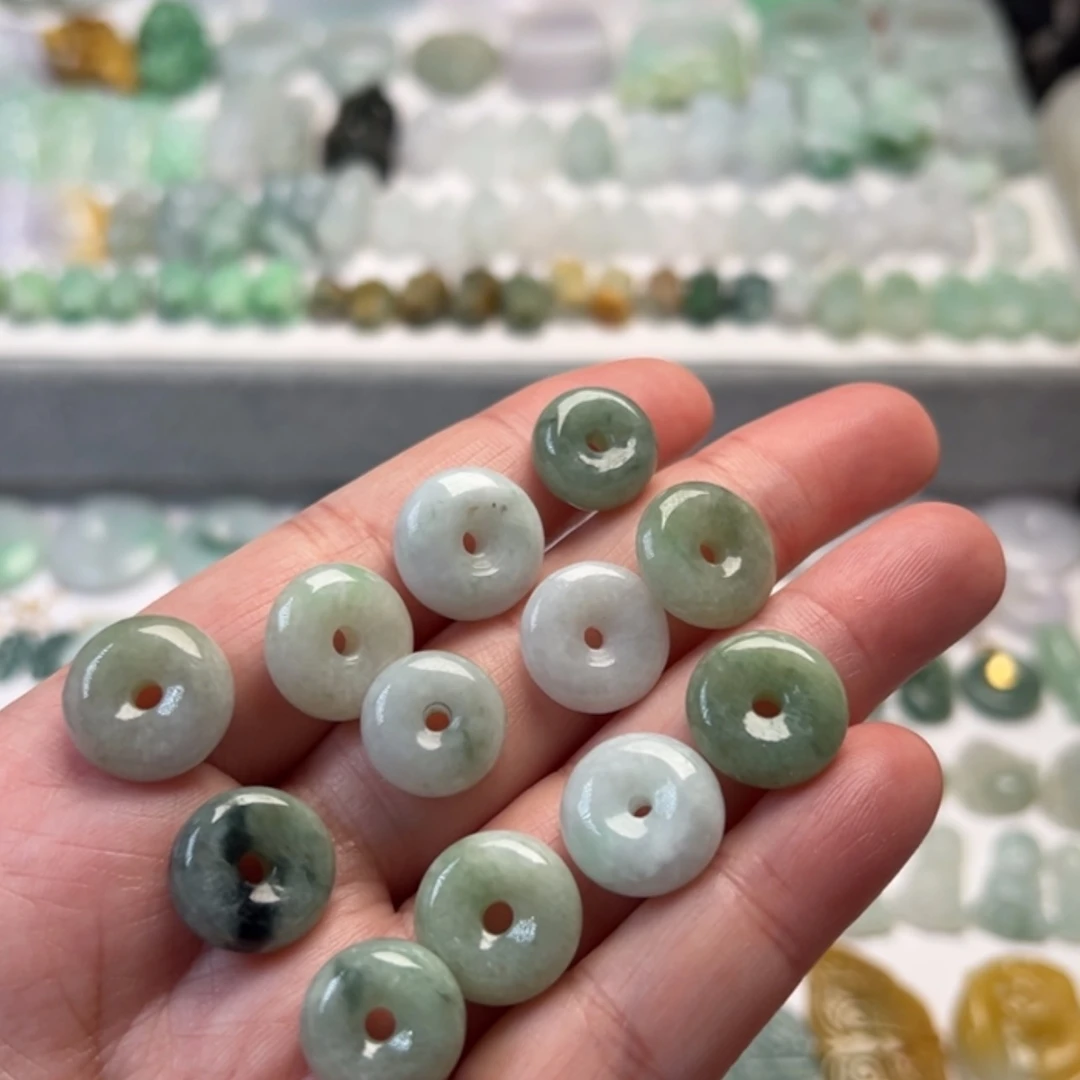 【闪购商品】翡翠颈饰未镶嵌