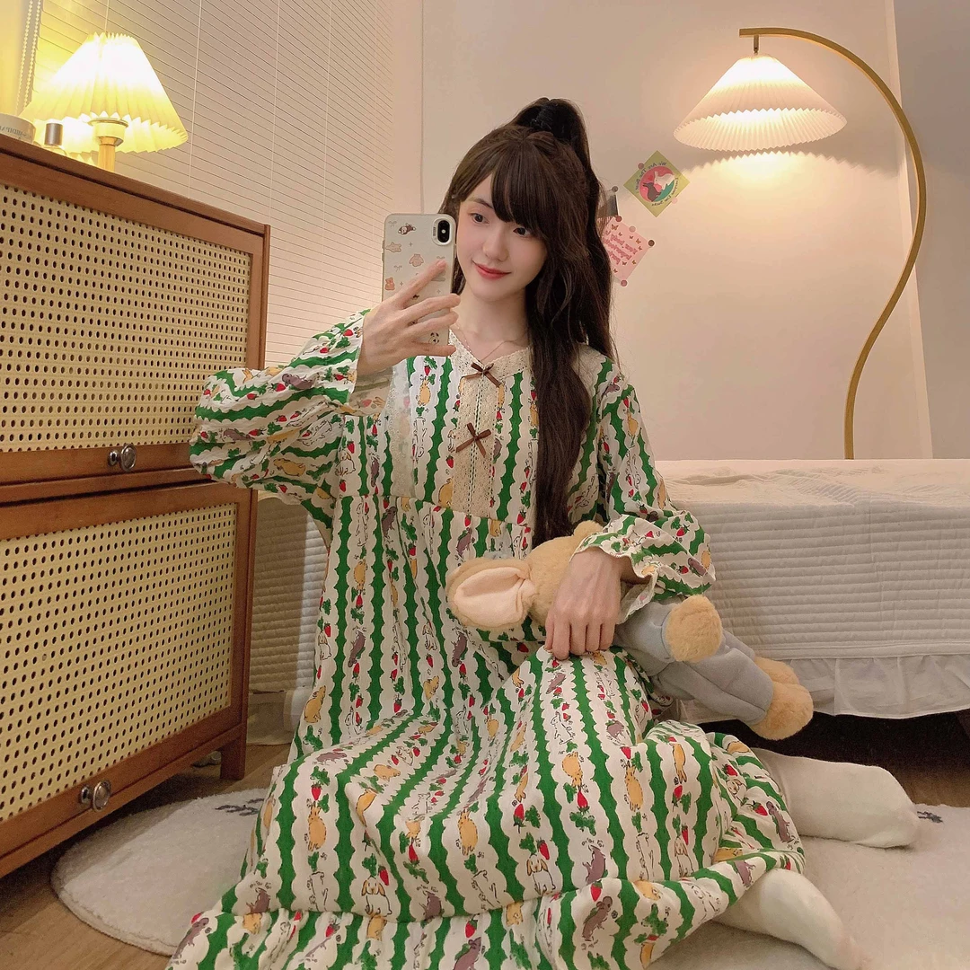 睡裙女长袖秋季宽松加肥大码2024年新款宽松胖mm250斤印花家居服