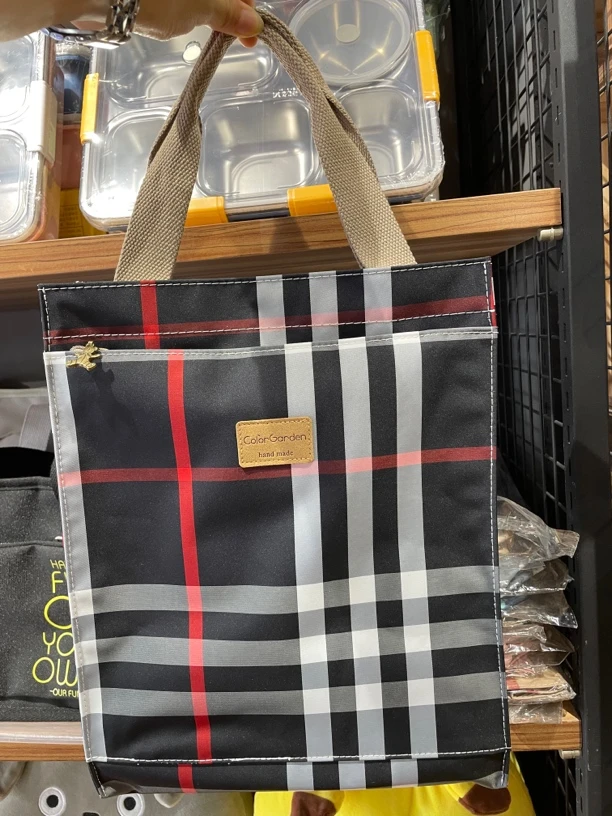 吸扣大号学生包上班族可用9pm宽底可装A4纸大小