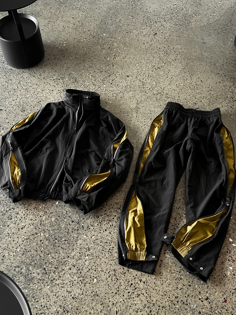 【SUNTEEZA】枯叶黄机能撞色设计套装连帽运动冲锋衣外套侧边拉链