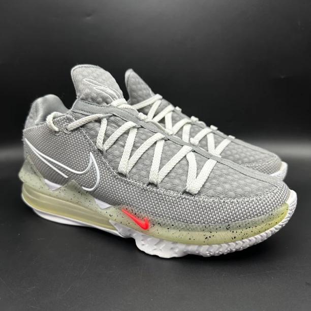 （42.5码）正品詹17low球鞋/灰白/无盒/非真假不退换