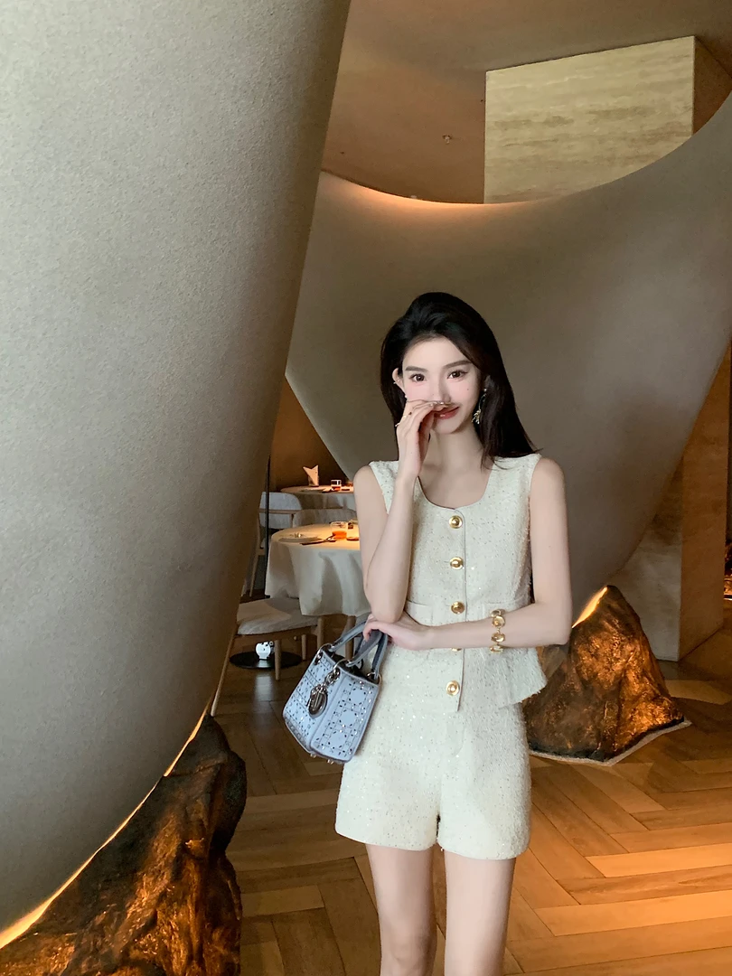 YEXIAOTING夏季气质显瘦时尚百搭定制米色亮片小香风套装