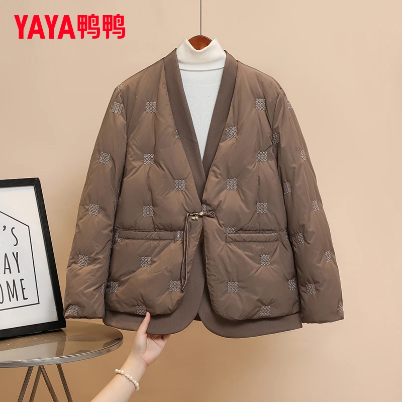 YAYA/鸭鸭品牌正品轻薄短款羽绒服女2025冬季新款气质v领保暖外套