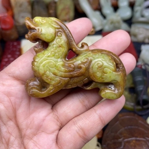 岫岩老玉(透闪石质玉)颈饰未镶嵌59