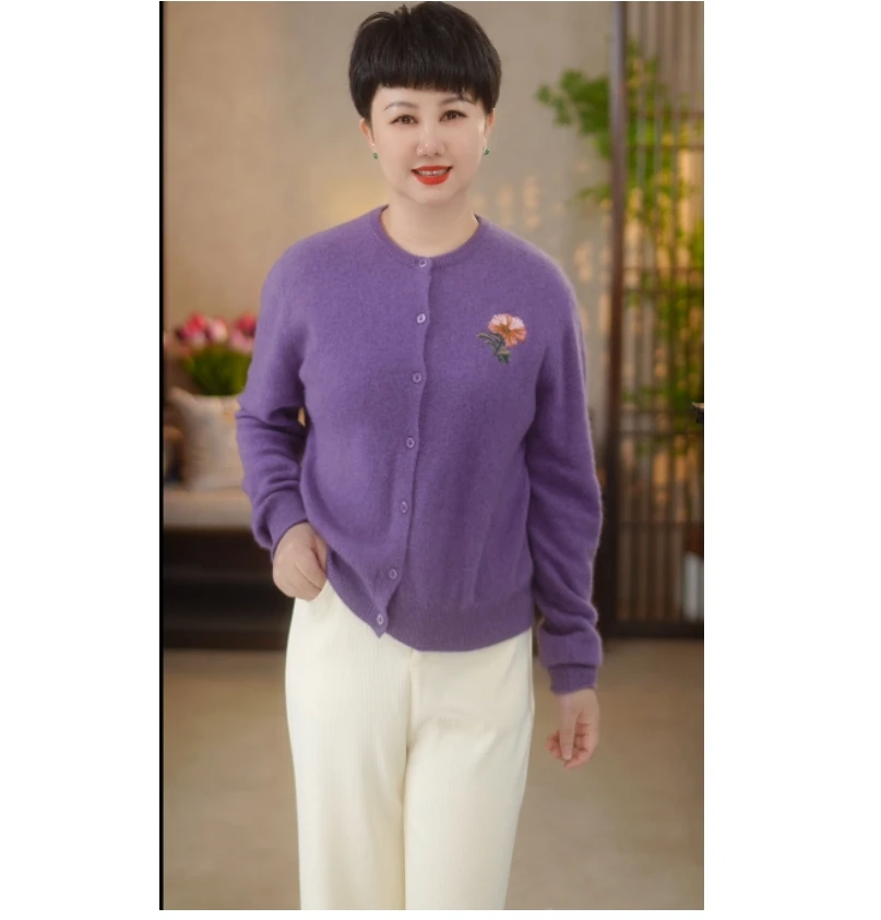 20024新款绵羊毛骆马绒刺绣针织圆领文艺舒适毛衣上衣开衫