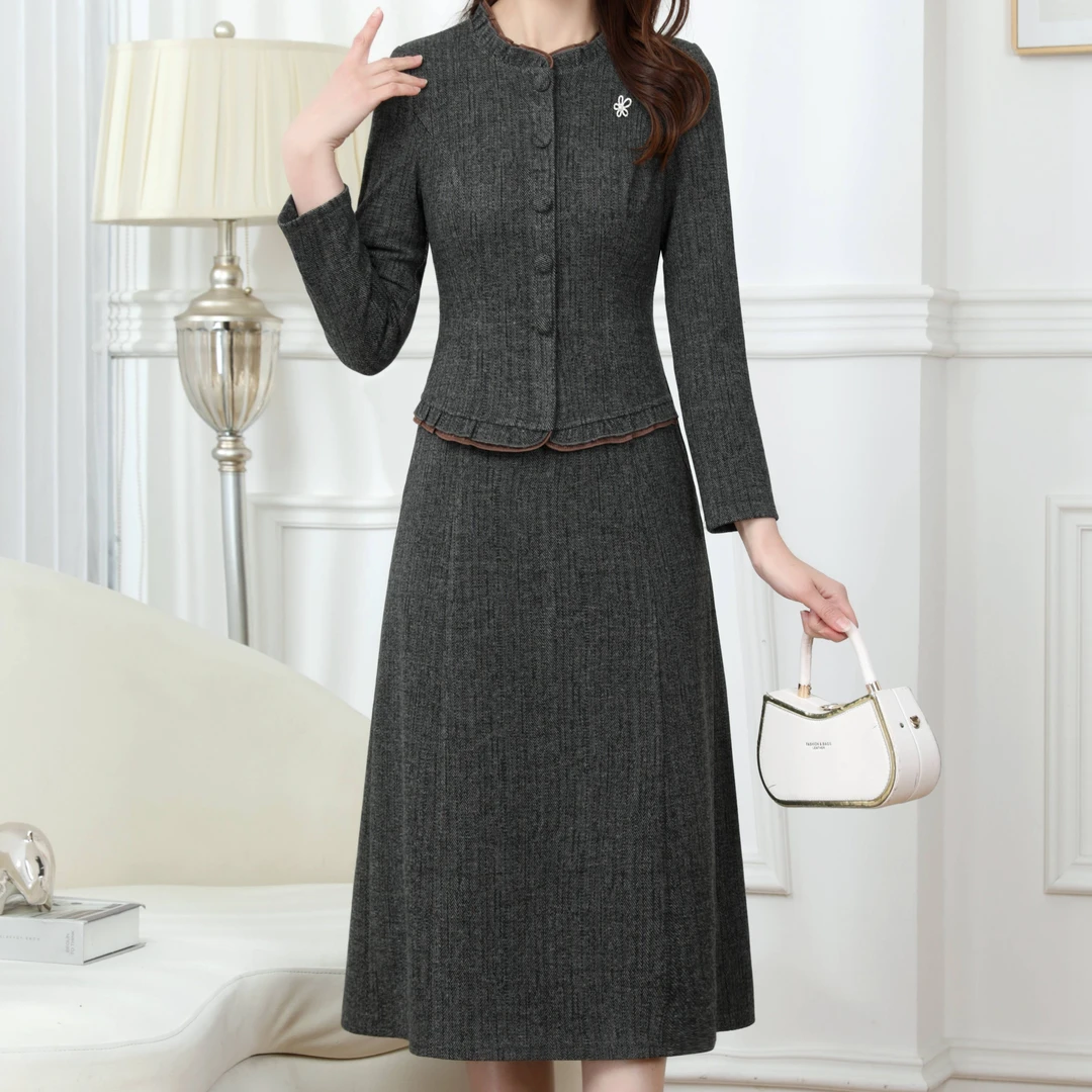 2023冬季新款时尚修身显瘦连衣裙女装休闲气质洋气妈妈装