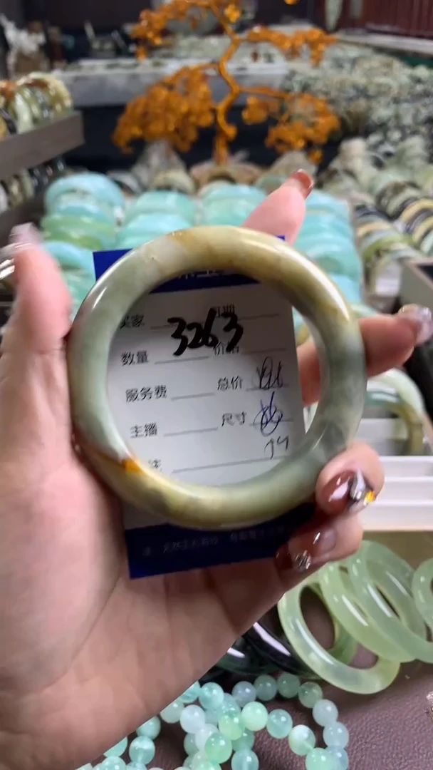 【闪购商品】蛇纹石玉手镯未镶嵌3263