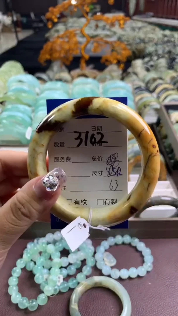 【闪购商品】蛇纹石玉手镯未镶嵌3102