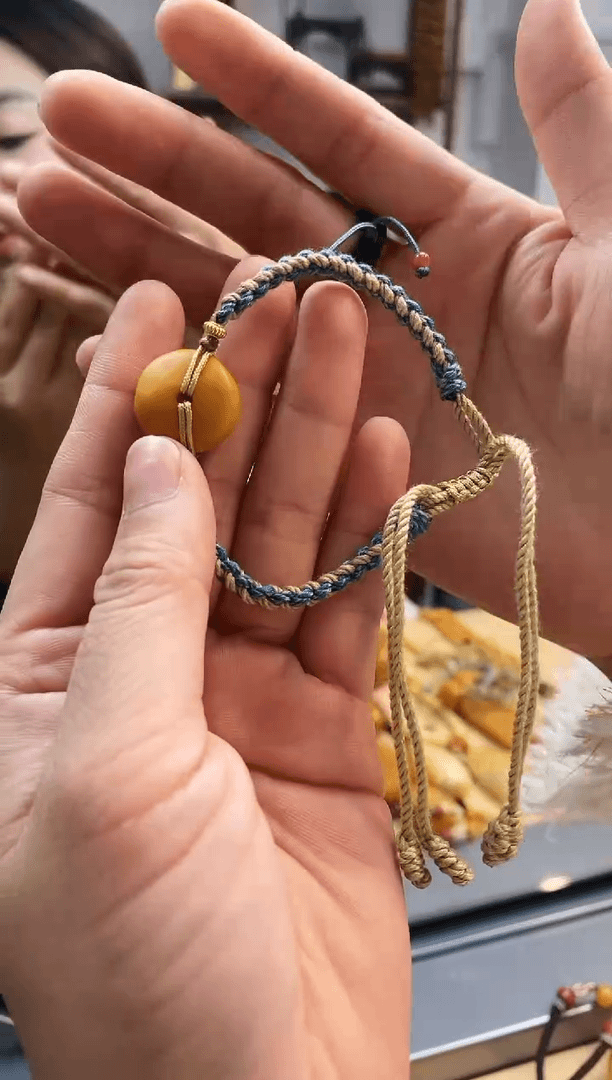 【闪购商品】琥珀裸石未镶嵌随机发