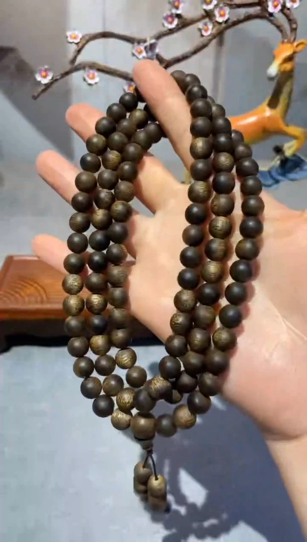 【闪购商品】沉香手串白棋沉水多圈Q08330420