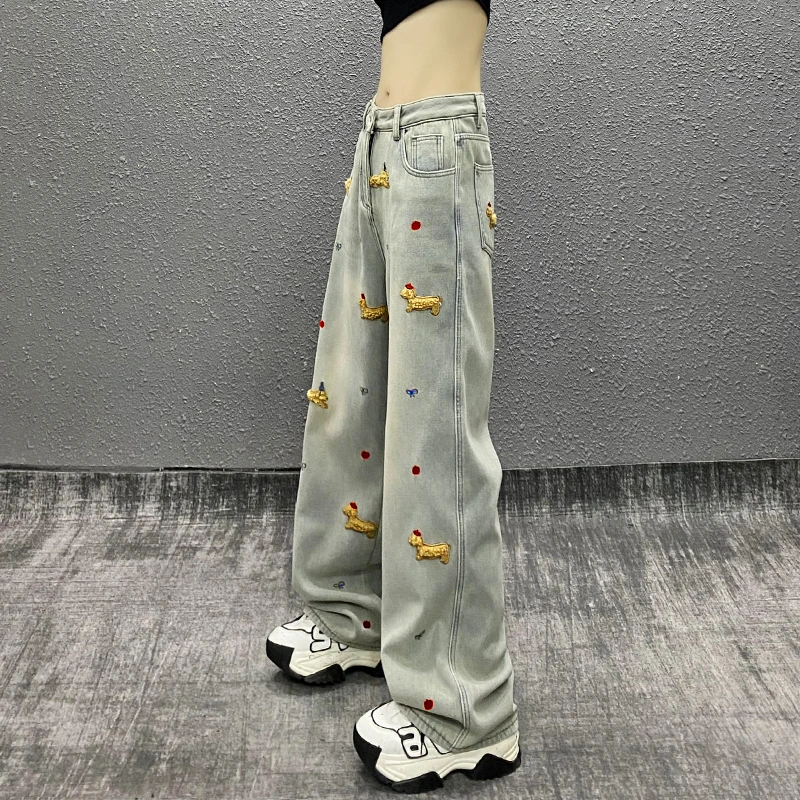 帅气刺绣装饰加绒休闲牛仔裤女冬新款高腰宽松显瘦百搭直筒阔腿裤