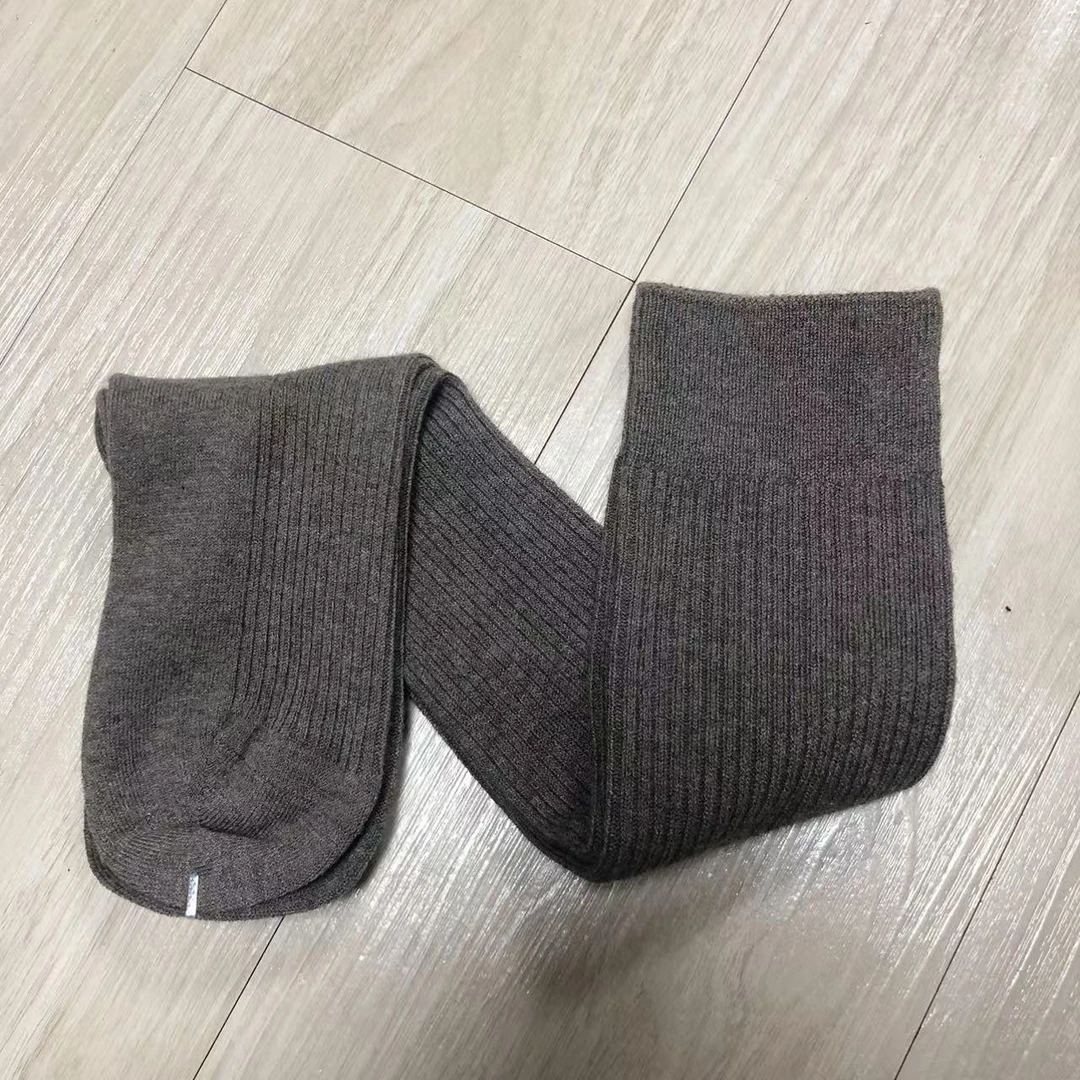 1122 新款中筒羊毛保暖百搭显瘦女连脚袜