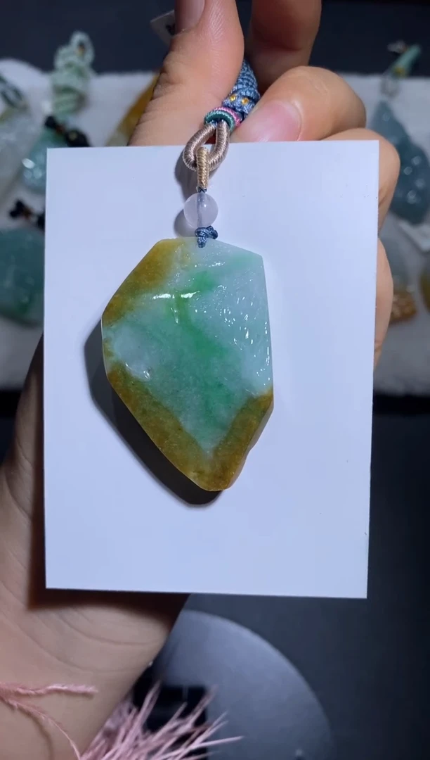 【闪购商品】翡翠颈饰未镶嵌翡翠