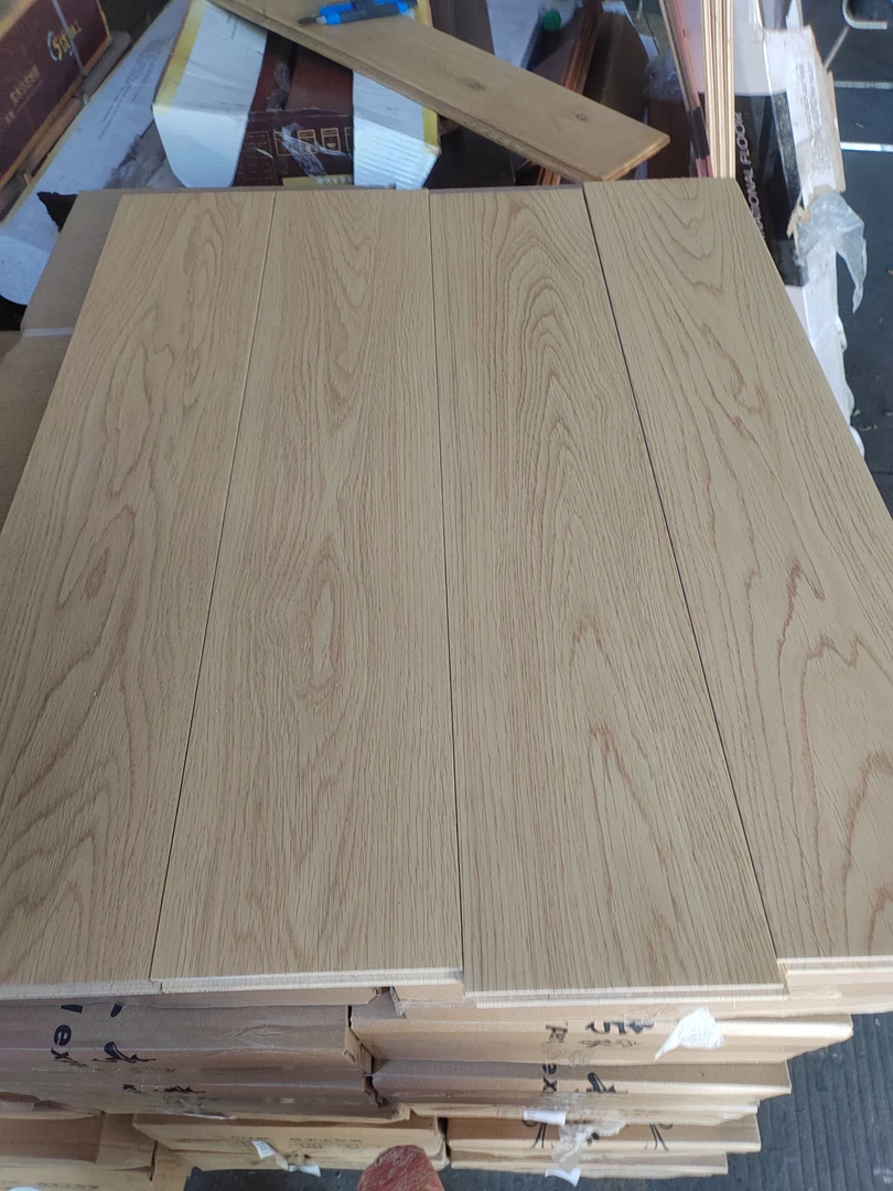 橡木平扣纯实木地板尺寸700*146小平方特价处理