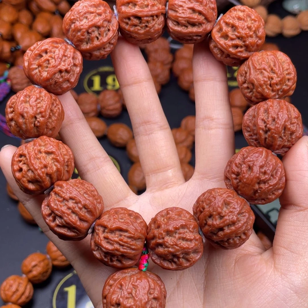 文玩核桃吊坠大**悟珊瑚