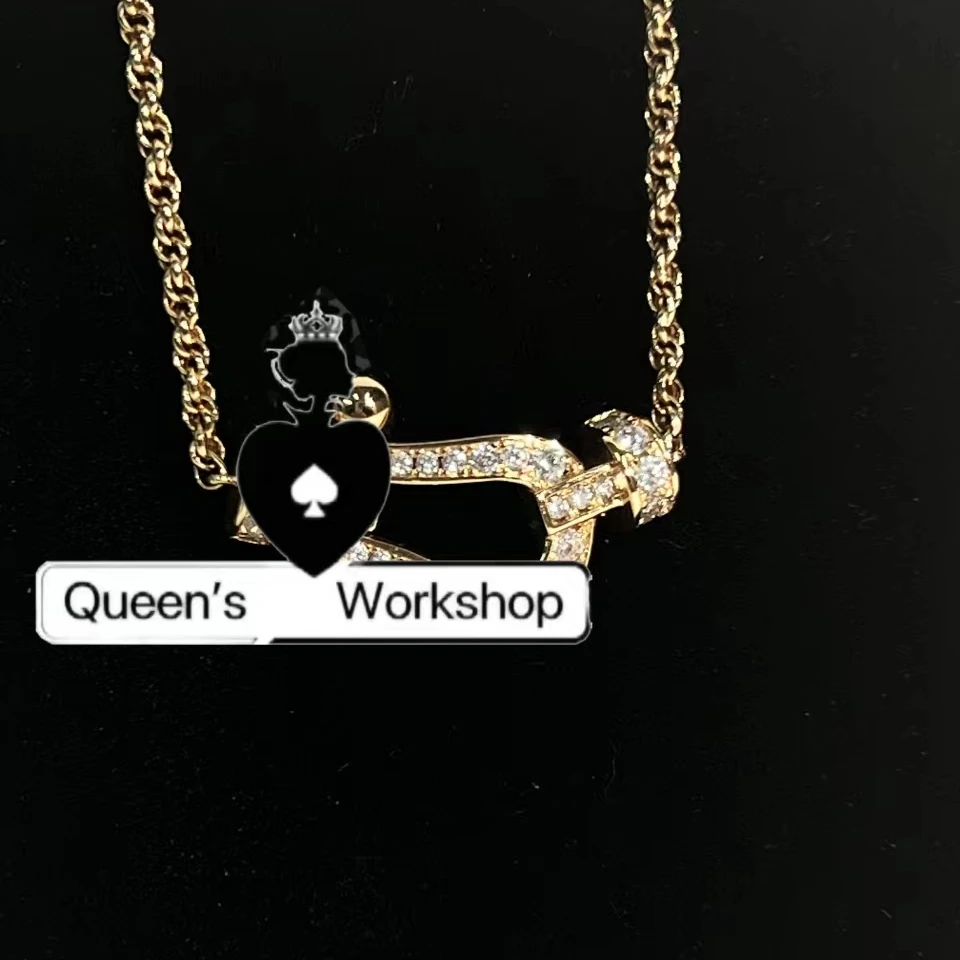 铜合金合成锆石吊坠 【Queen's】0412-81时尚金色马蹄扣项链金色