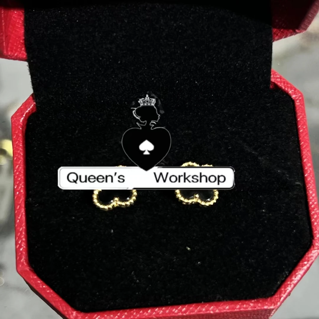 铜合金耳饰 【Queen's】7464-93时尚黑金迷你四叶草耳钉金色